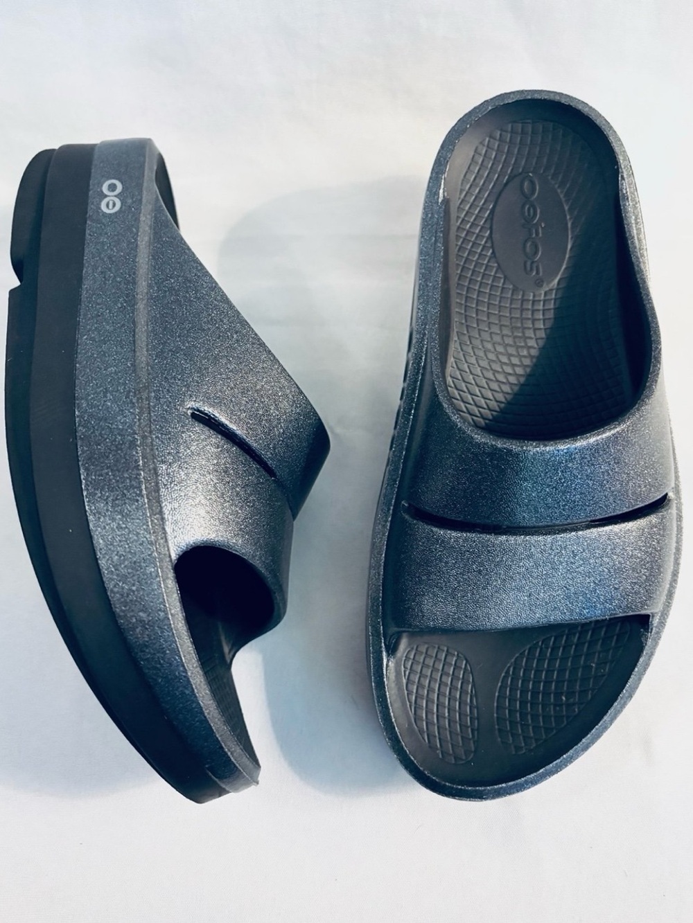OOFOS OOmega OOahh Luxe Platform Sandals